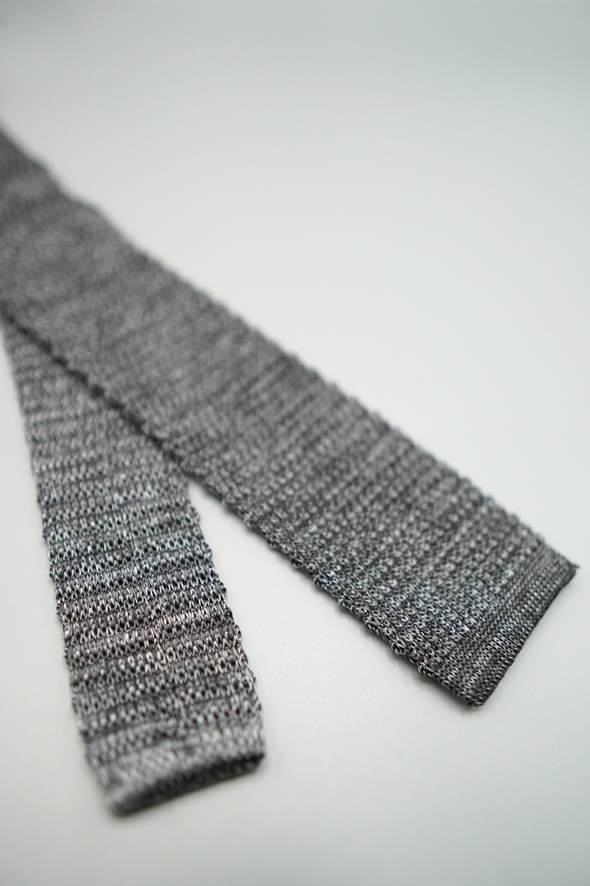 the manhattan silk knit tie angled